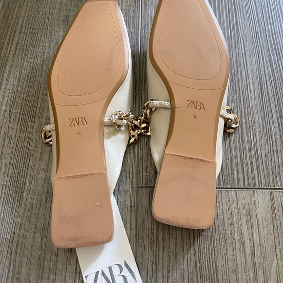 Zara slides with gold chain - Picture 5 of 5